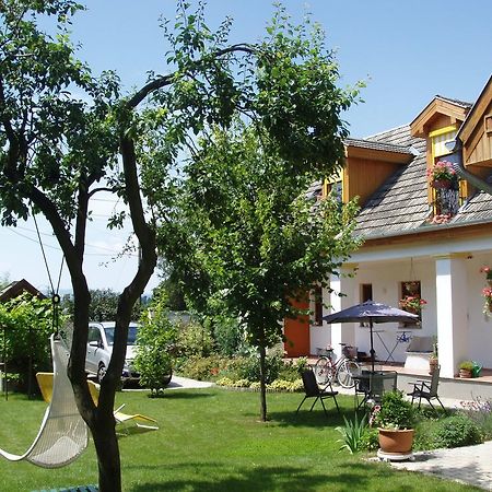 Hotel Rudolf'S Fogado à Zsira Extérieur photo