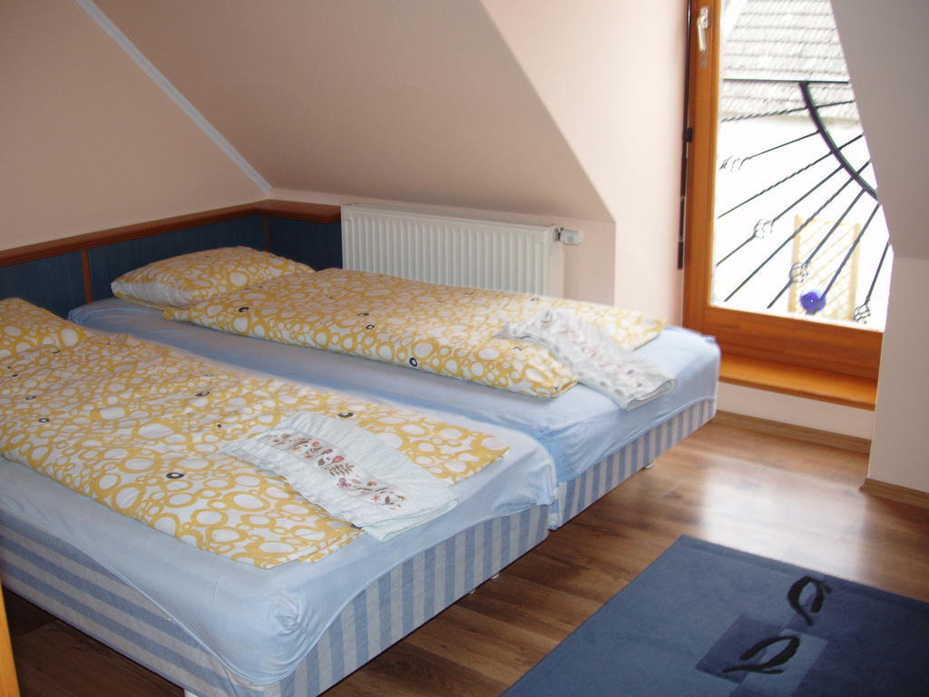 Hotel Rudolf'S Fogado à Zsira Chambre photo